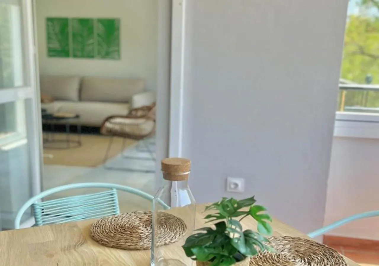 Alambra Del Sol - Coastal Retreat By The Beach Estepona 0*,  İspanya