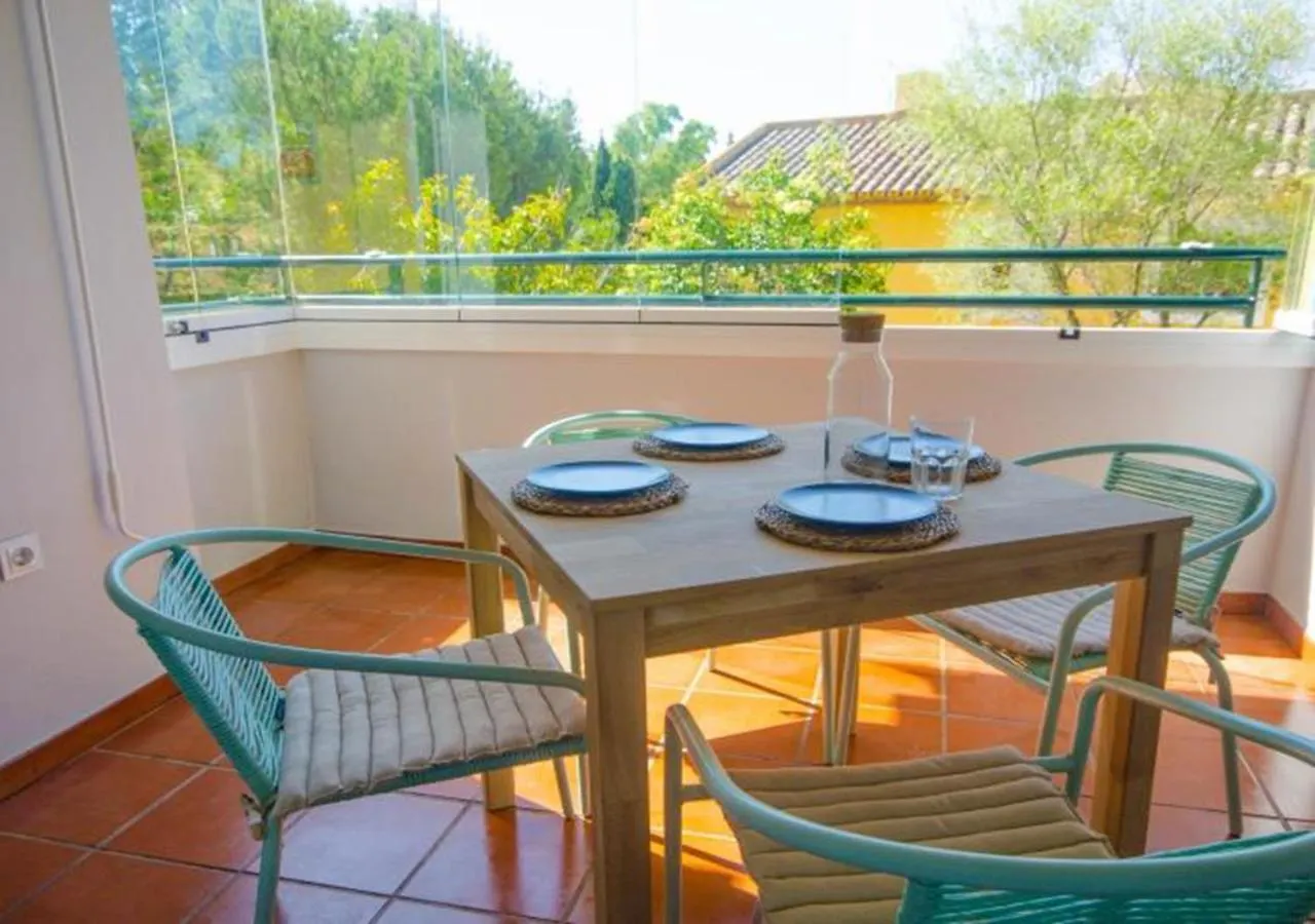 Lejlighed Alambra Del Sol - Coastal Retreat By The Beach Estepona