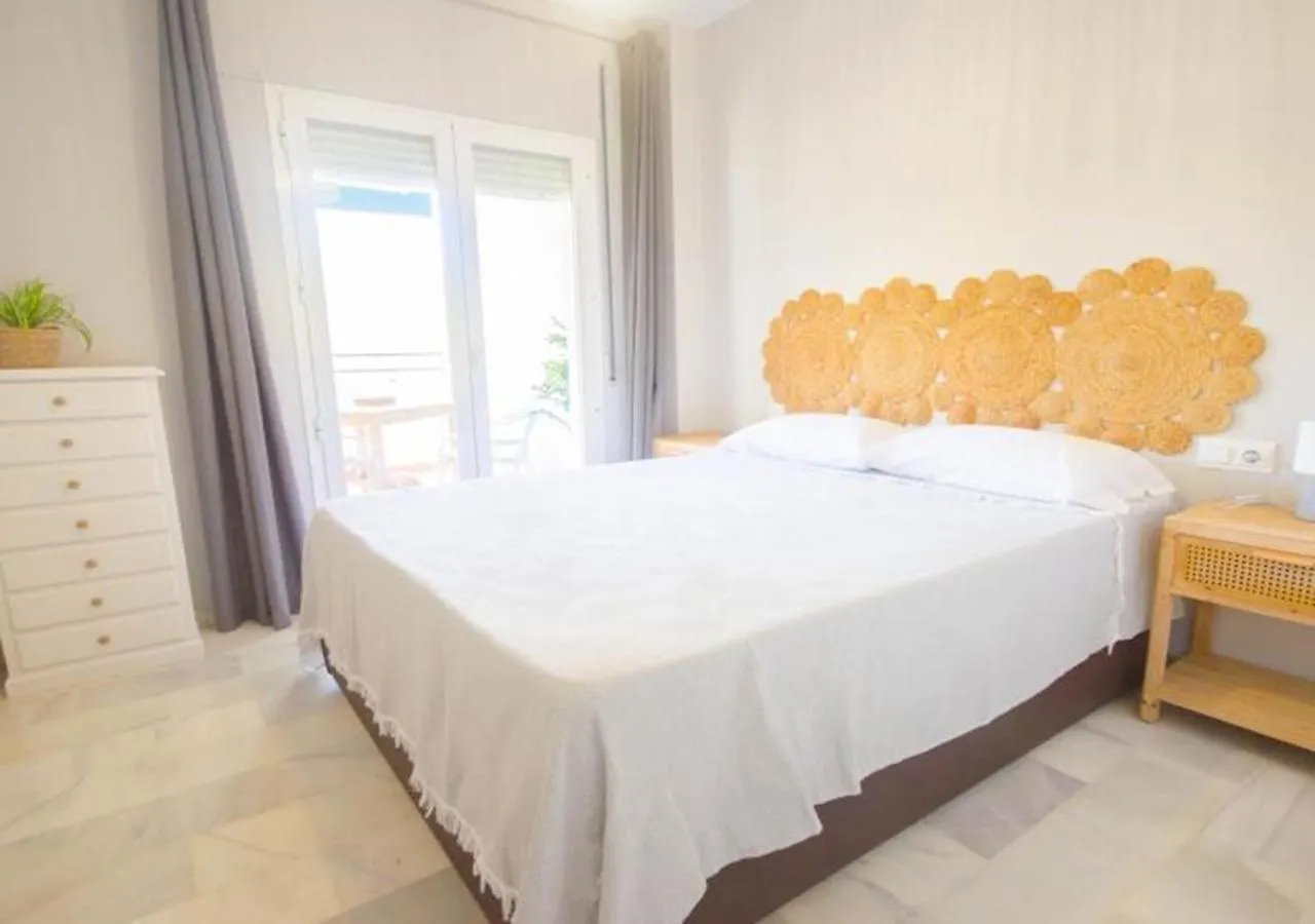 Lejlighed Alambra Del Sol - Coastal Retreat By The Beach Estepona