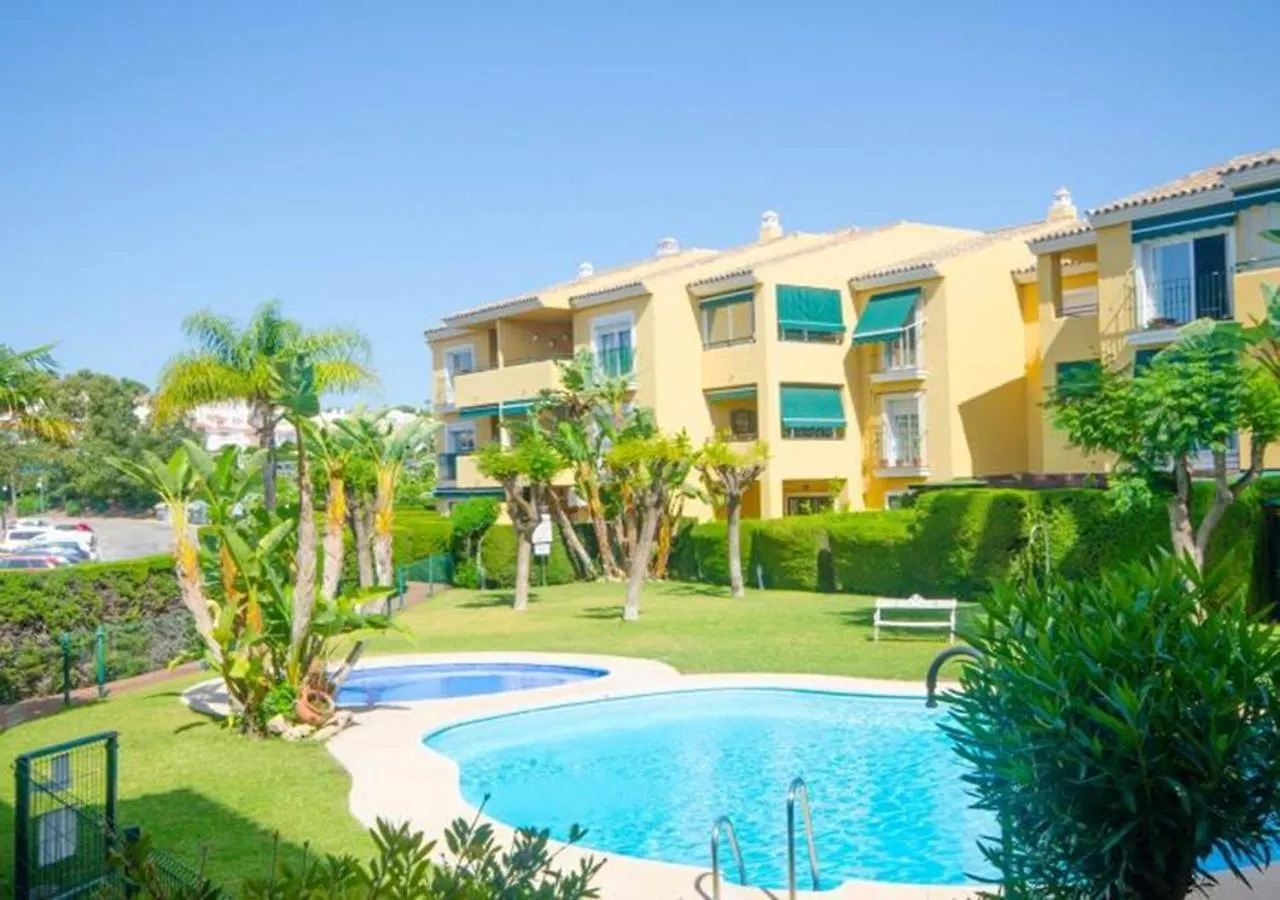 Daire Alambra Del Sol - Coastal Retreat By The Beach Estepona İspanya