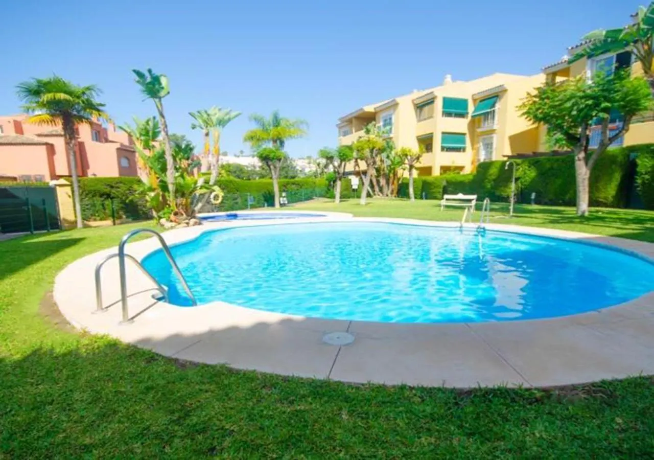 Alambra Del Sol - Coastal Retreat By The Beach Estepona Spanien